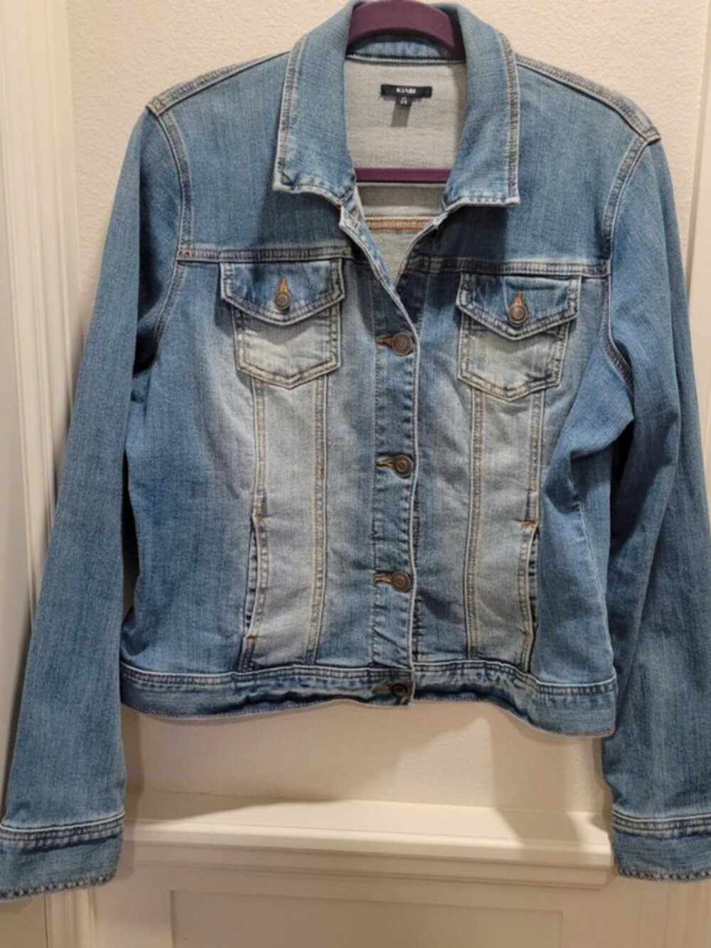 Kiabi Light Wash Denim Jacket-Classic Button-Up, Size 14 (Pre-loved)
